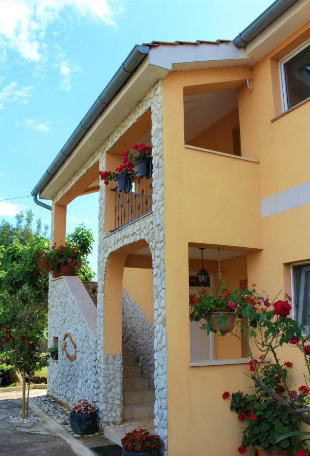 Horizont Apartman Kukci Ngoại thất bức ảnh